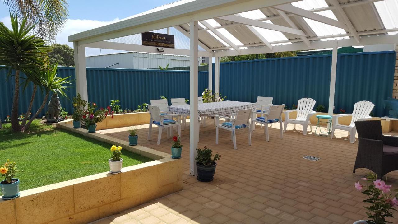 Palm Beach Guest House Rockingham Exterior foto