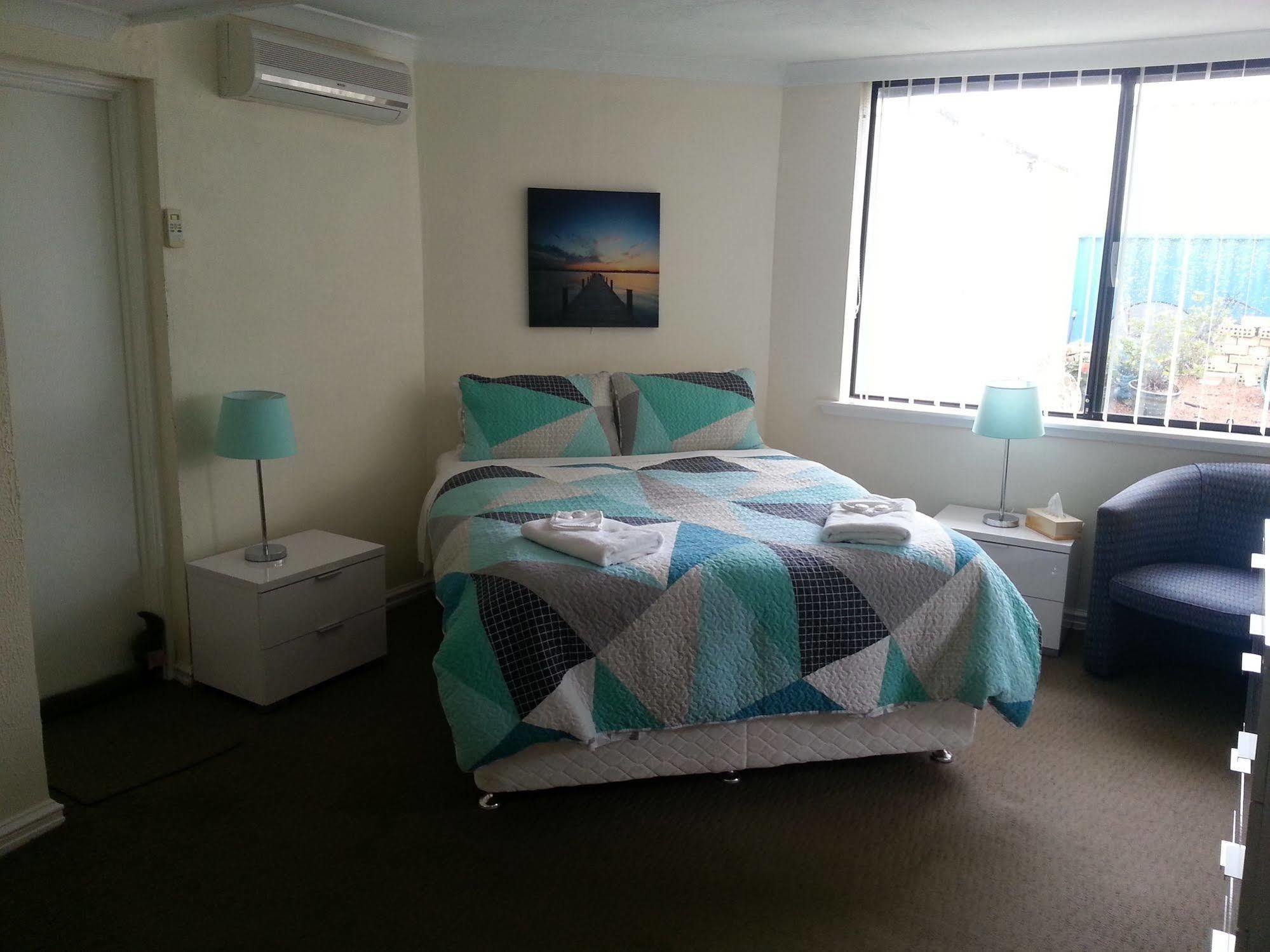 Palm Beach Guest House Rockingham Exterior foto