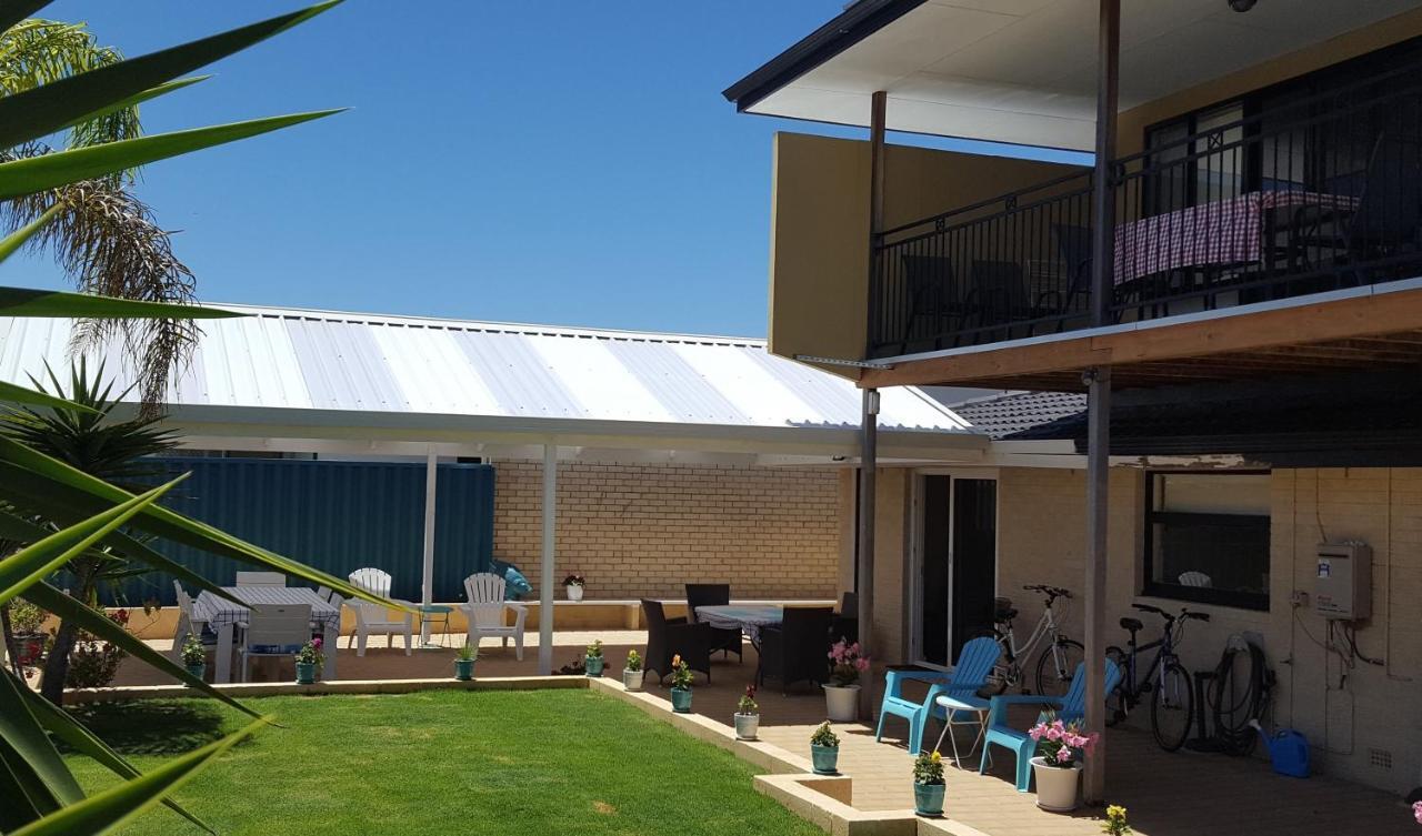 Palm Beach Guest House Rockingham Exterior foto
